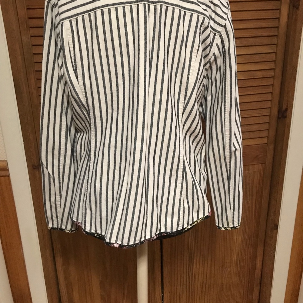 Shirt - Picture 2 of 5